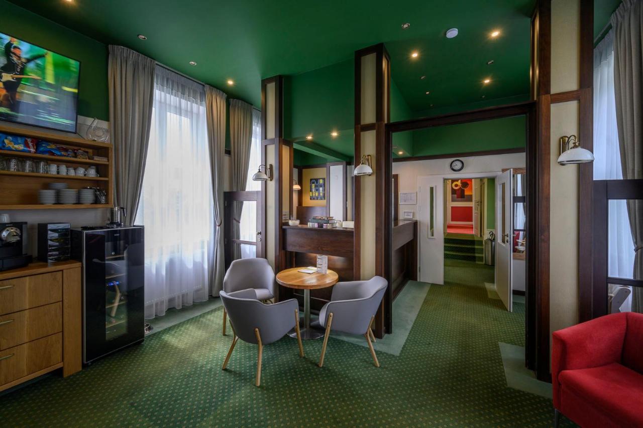 Hotel Zelena Marina 弗尔赫拉比 外观 照片